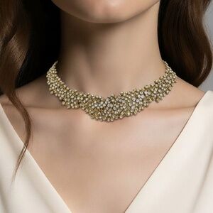 DIAMOND STYLE STATMENT NECKLACE